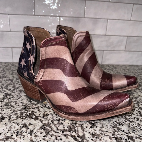 ARIAT WOMEN'S DIXON OLD PATRIOT BOOTIES - SNIP TOE - AMERICAN FLAG - Picture 2 of 4